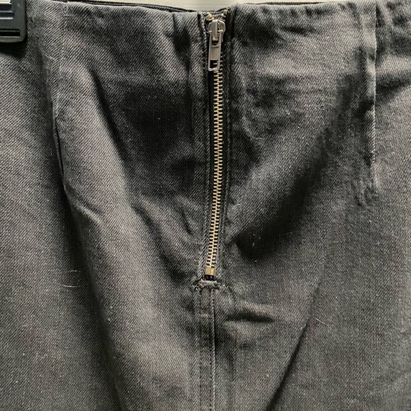 NEW! Studded black skirt - Picture 5 of 5